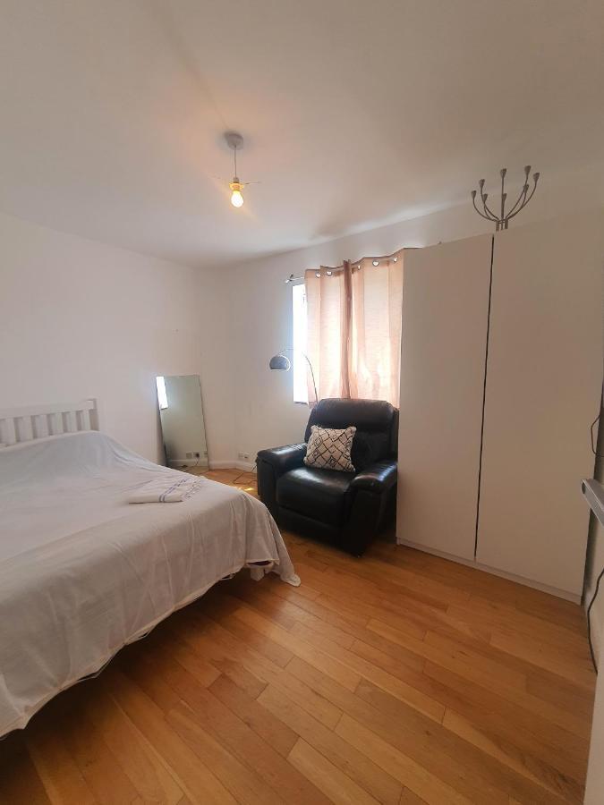 Art Double Bed Room Edgware Exterior foto